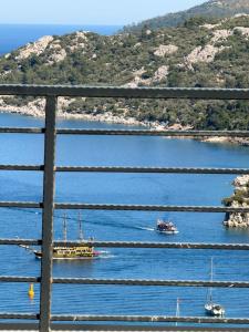 Serena Suites Luxury Sea View Apartment