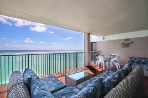 Beachfront Luxury with Incredible Ocean Views