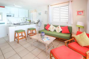 Charming 2 bedroom apt on gorgeous quiet beach - Sea Star 3