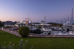 Maison du Port - Boutique Apartments by Homey Experience