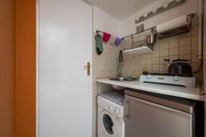 Nowa Praga Classic Studio by BookingHost