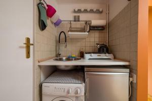 Nowa Praga Classic Studio by BookingHost