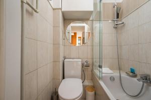 Nowa Praga Classic Studio by BookingHost
