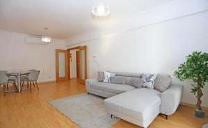B84 - Lagos Urbe Holiday Apartment