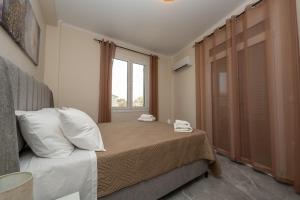 Helichrysum Flat, Corfu Town