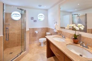 Villa with Pool Golf Views - Coral Blu