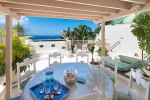 Beachfront Rooftop Penthouse with Plunge Pool - Reeds House 1