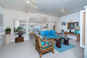 Beachfront Tropical Retreat - Belair