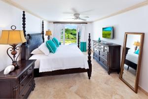 Westmoreland Villa with Pool and Golf Views - Cherry Red 3 bed
