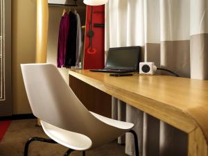 ibis Swansea