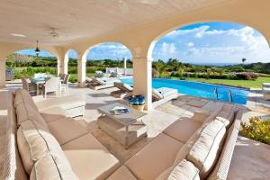 Fairway Views with Private Pool - High Spirits