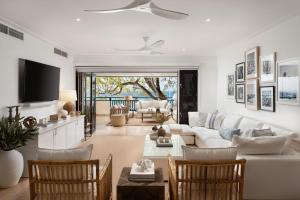 Luxury Condo on Beach - Coral Cove 7