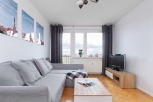 Unique 2 Bedroom Apartment in Gdansk by Noclegi Renters