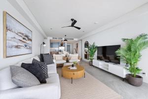 Contemporary Beachfront Condo - Allure 403