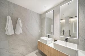 Romantic Beachfront Condo - Allure 505