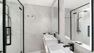 Stunning High Floor Luxury Beachfront Condo - Allure 402