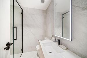 Stunning High Floor Luxury Beachfront Condo - Allure 402