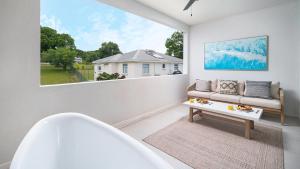 A Modern Vacation Villa - Sorrento 15