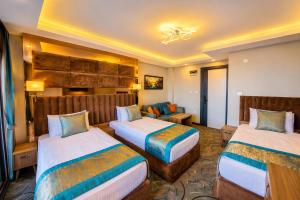 Grand Kavi Hotel