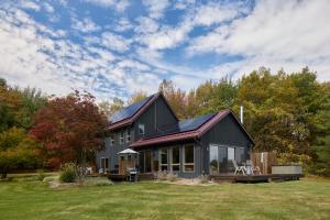 Cherry Hill Luxury Monthly Rental Heated Pool