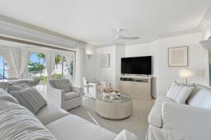Saint Peters Bay 208 - Chic Beachfront Condo