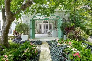 Glamorous Beachfront Estate - Leamington Pavilion 2 bed