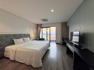 Khách sạn Golden Bay