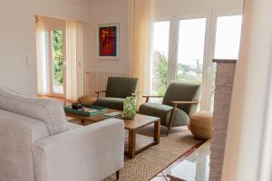Just Like Home - Casa Verde Helena