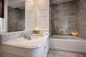 Kensington HydePark with 1GB Wifi & Private Terrace