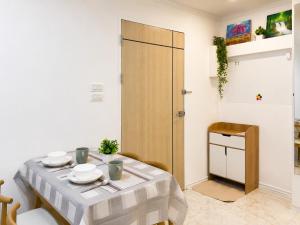 Brand New Stylish 1BR Walk to BTS Perfect 2