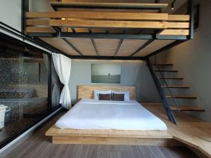 233Poshtel