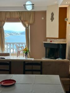 Flora Sea View Apartament