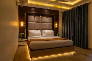 Hotel City Crown - MI Road Jaipur City Center