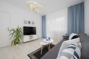 Family Apartment with a Balcony Near the Underground Ursynow