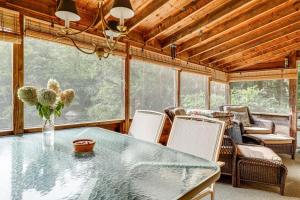 Riverfront Retreat w Dock, Kayaks and Fire Pit