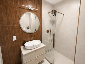 Faro Premium Apartment with Parking by Lion Apartments