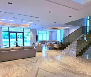 Signature Luxury Palm Villa-Private Pool&Elevator