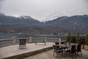 Le Studio Rivage - Surplombant le lac