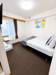 501 Orange Tsutenkaku 2min walk Ebisucho station 2min Kansai airport 50min