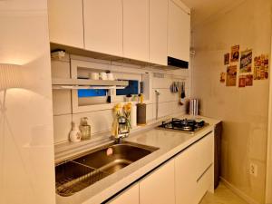 Mingle Stay - 3 Bedroom Home near Gocheok Sky Dome & Oryu Station