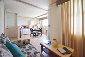Beachfront Cosy and Romantic Condo - Nautilus