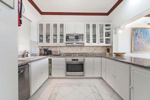Beachfront Paradise with Plunge Pool - Fathoms End