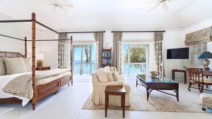 Beachfront Paradise with Plunge Pool - Fathoms End