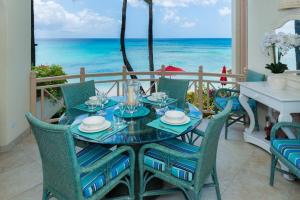 Beachfront Bliss with Spa Pool - Reeds House 9