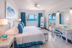 Private Beachfront Oasis - Reeds House 1 3 bed
