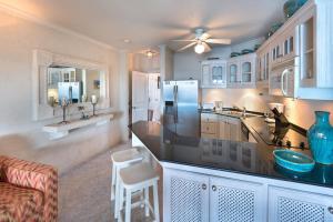 Beachfront Condo with 2 Plunge Pools - Reeds House 1