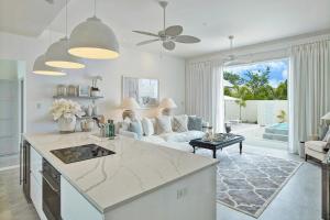Tropical Oasis by Beach with Pool - Footprints South