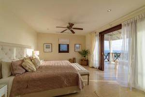 Caribbean Sea Vistas - Infinity House 6 bed