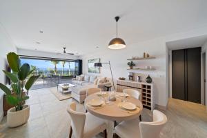 Luxury Romantic Beachfront Condo - Allure 102