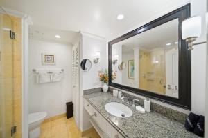 Beachfront with resort pool - Glitter Bay 314